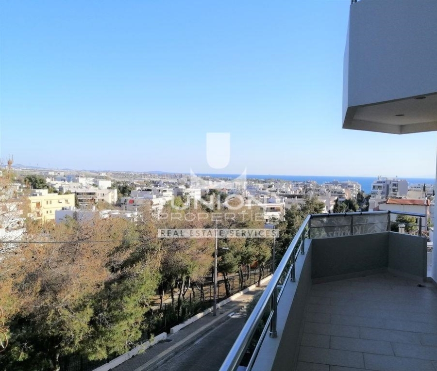 (For Sale) Residential floor maisonette || Athens South/Alimos - 158 Sq.m, 3 Bedrooms, 800.000€ 