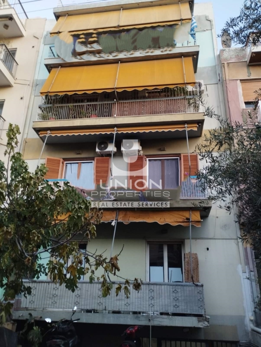 (For Sale) Residential Building || Piraias/Agios Ioannis Renti - 600 Sq.m, 6 Bedrooms, 850.000€ 