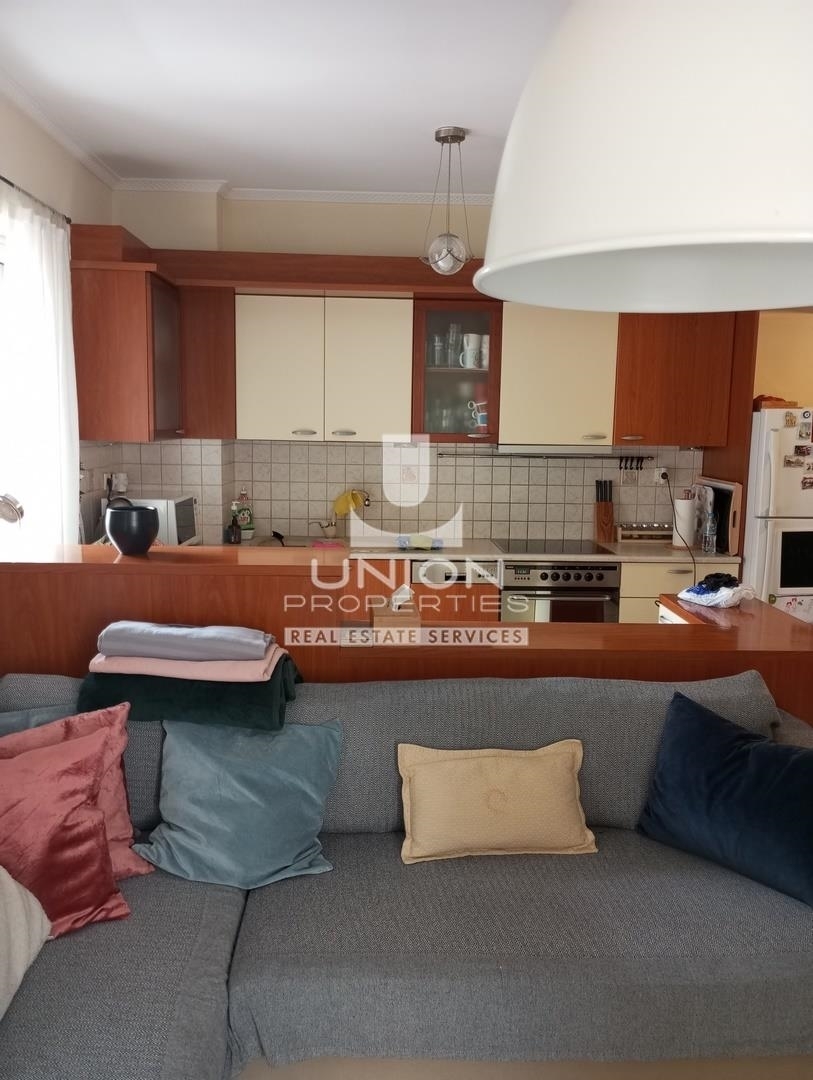(For Sale) Residential Floor Apartment || Piraias/Piraeus - 84 Sq.m, 2 Bedrooms, 246.000€ 